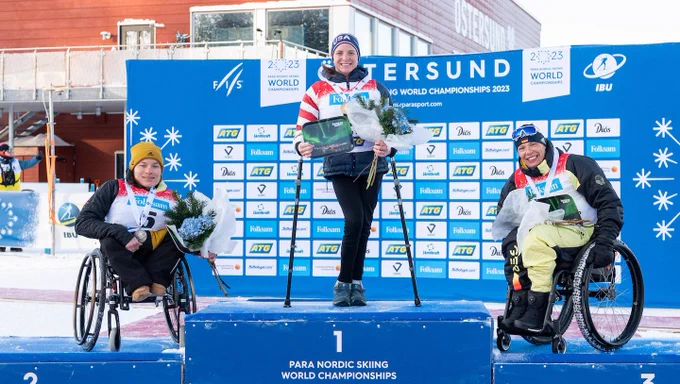 women's sitting podium