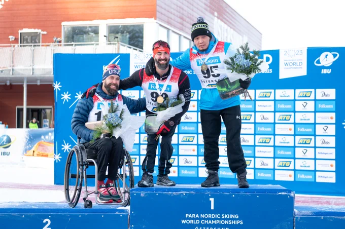 men's sitting podium