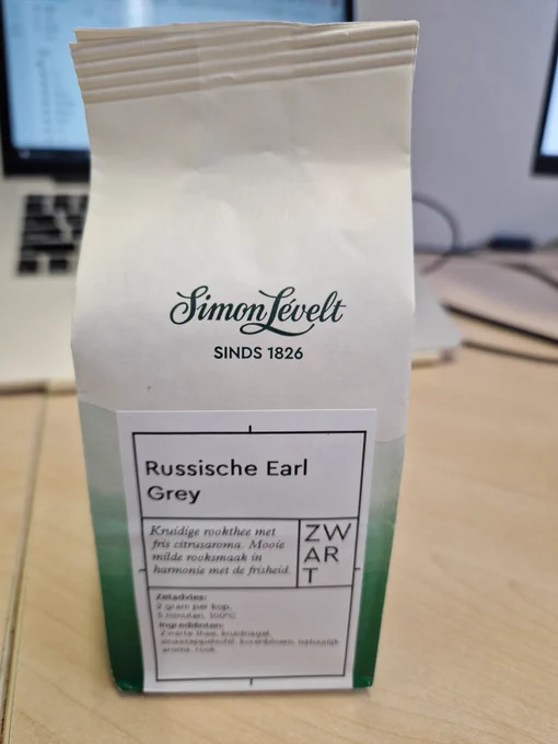 Got this present unexpectedly from a Russian friend with whom I share a tea-fetish. Nice reminder that there are many Russians who are not beasts. 