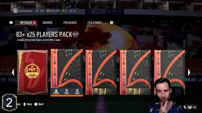 Benny ist mit seinen Packs im Menu zu sehen und freut sich auf TOTY Spieler Nummer 3