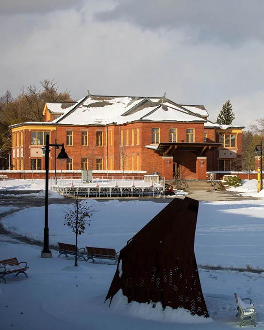 A snowy day at Lakeshore Campus.
