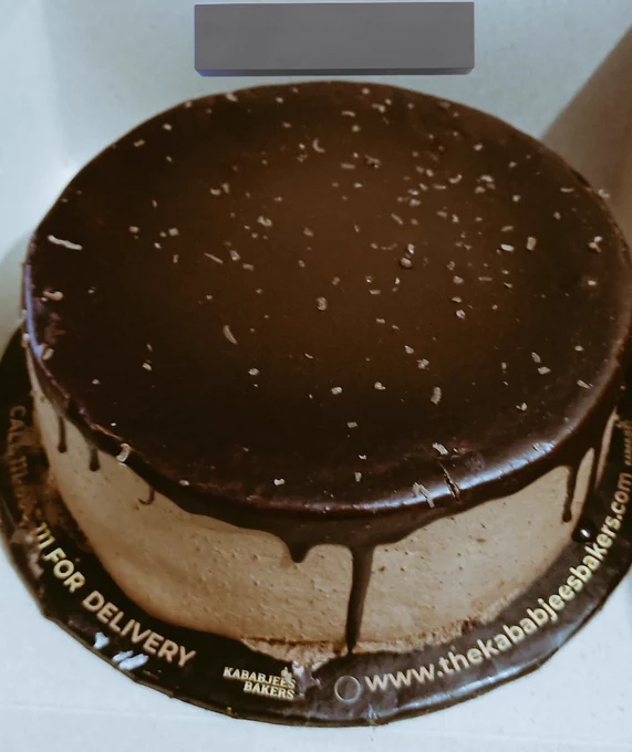 Come on let's have some cake together! 