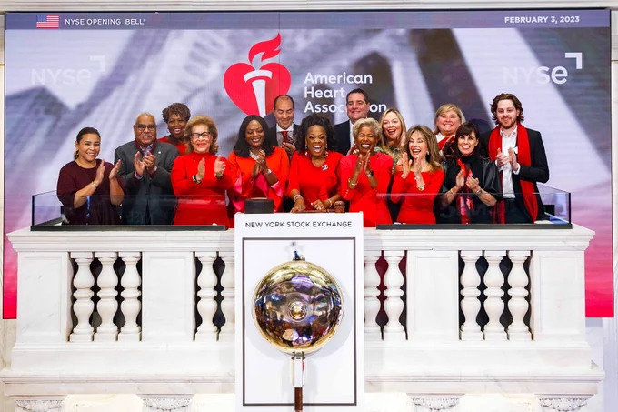 American Heart Association team rings the bell at New York Stock Exchange.