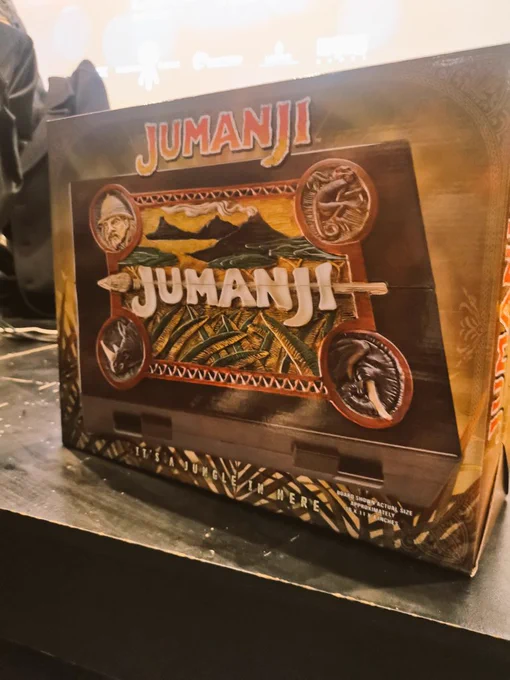 Juego de Jumanji a escala 1:1 sobre el escenario del Metropol 