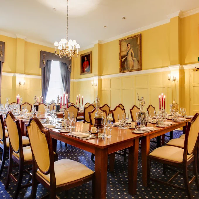 The Queen's Room - Top table and sprigs