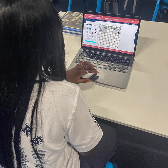 A student using SpaceDraft.