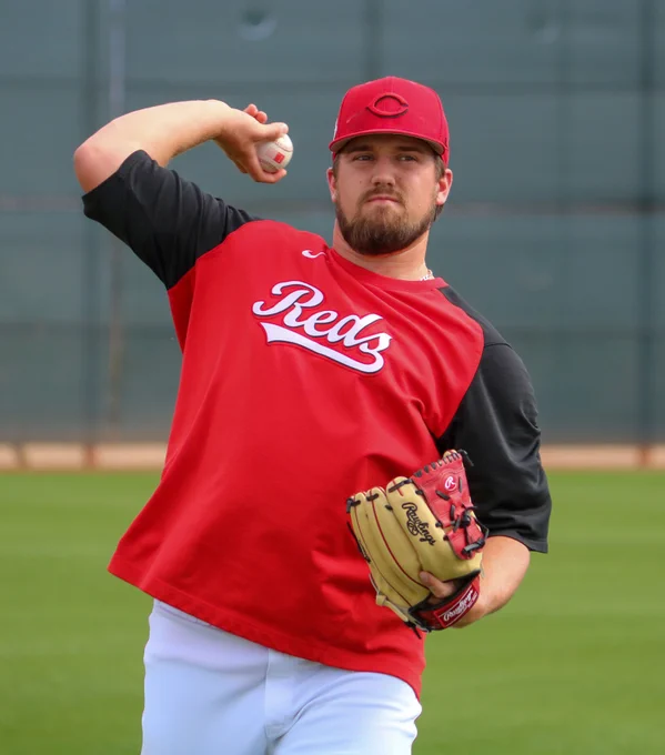 Graham Ashcraft throwing at the Cincinnati Reds Player Development Complex.
