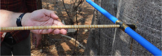 Pic above: Locations of the trees for isotope analysis, distributed throughout Europe.
Here: Principle of minimally invasive removal of a wood sample from a living tree trunk using an increment borer: A drill core about the thickness of a small finger is pulled out of the living tree trunk by hand.
Tree rings allow precise dating centuries into the past: The isotope ratios of carbon 13C to 12C and oxygen 18O to 16O in the cellulose of the tree trunk are indicators of drought or moisture at the time of tree growth. (Pictures: G. Helle / GFZ)