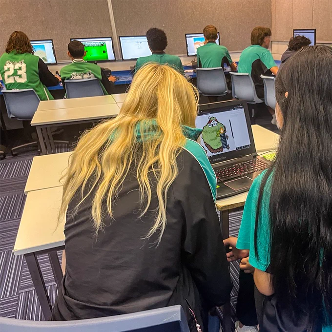 Students using SpaceDraft.
