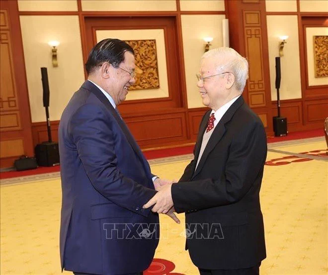 VNA: “General Secretary of the Communist Party of Vietnam (CPV) Nguyen Phu Trong (R) and President of the Cambodian People's Party (CPP) and Prime Minister Hun Sen (Photo: VNA)”