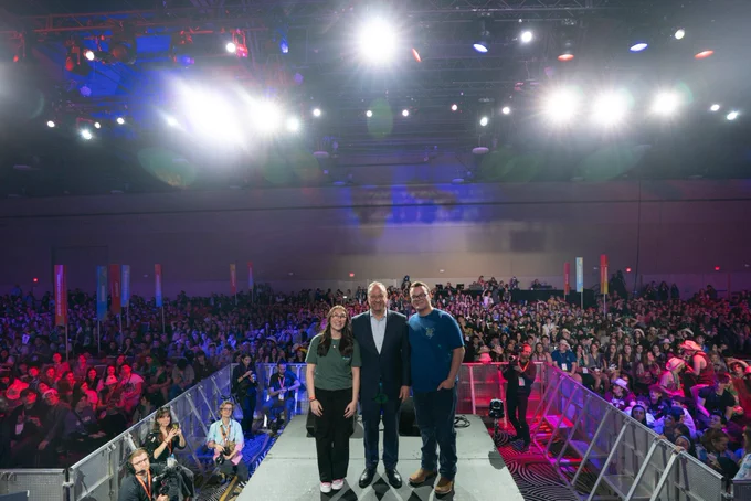 Second Gentleman Douglas Emhoff poses with the crowd at the BBYO International Convention in Dallas, Texas.