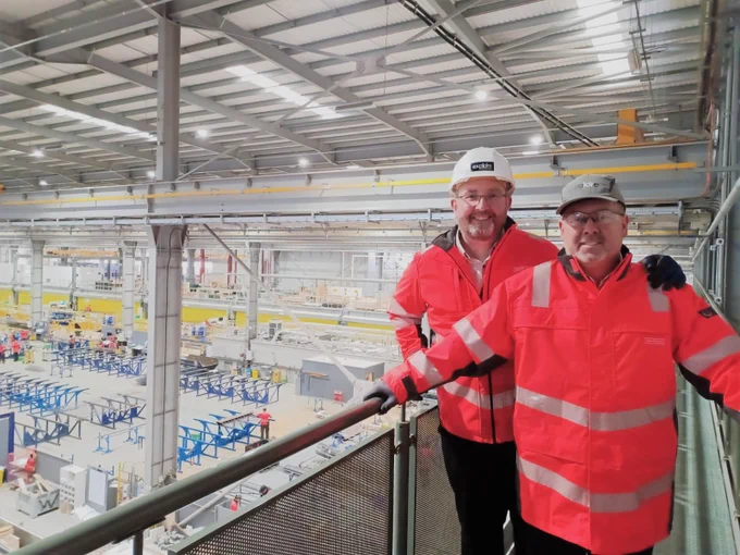 Martin Bolton from Explore Manufacturing Centre of Excellence for Modern Construction gives a tour to Mark Shepherd Manager of @MPA Precast and @MPA Masonry.