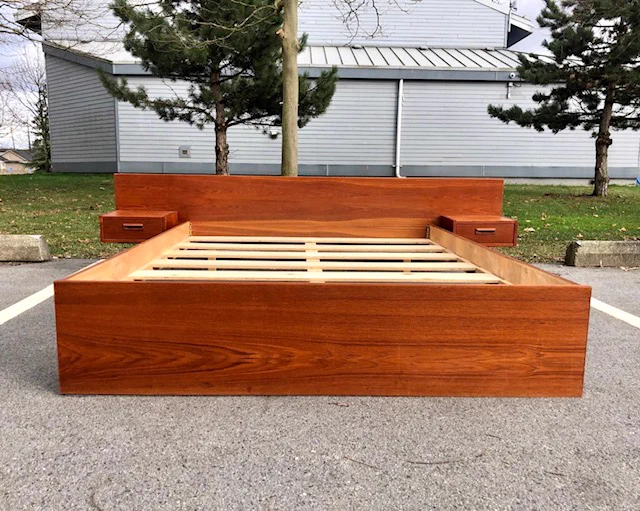 Vintage Teak Queen Size Bed, Mid-Century Modern || $995 || Length of headboard 8’