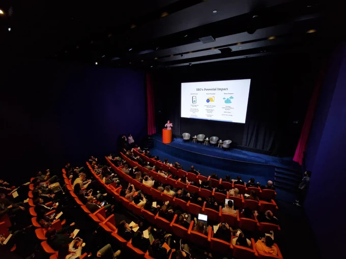 Izzie Smith at #recommerce in London