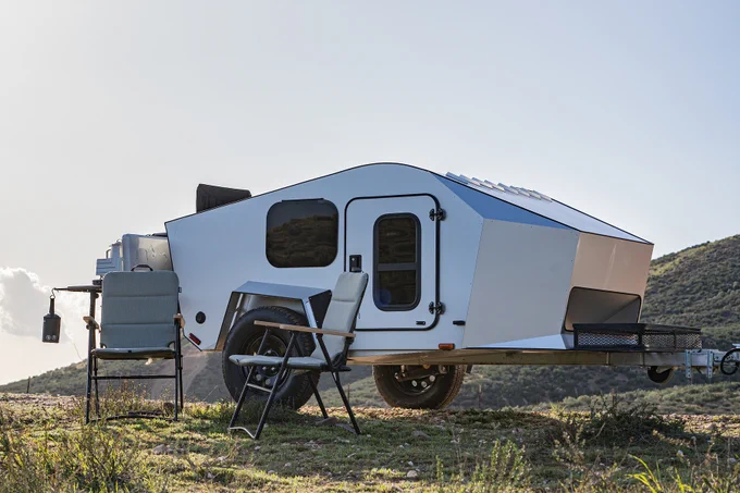The Polydrops P19 Shorty is an RV teardrop trailer designed for use with EVs and other daily drivers, allowing you to easily convert them into the ultimate camping machine. With unrivaled aerodynamics and heavy insulation, this trailer provides the freedom to travel anywhere at any time, without any hassle.