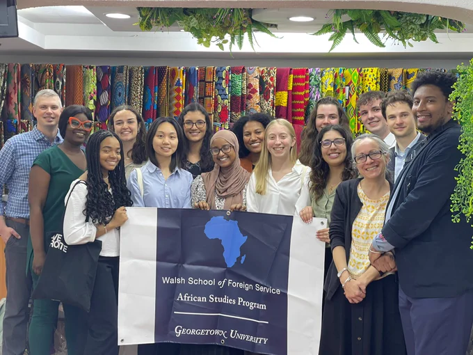 The 2023 African Studies Alternative Spring Break in Kenya is underway! Every spring break, the African Studies Program at Georgetown University brings a selected number of students to Kenya to learn the country's history, politics, business and health development. #springSFS
