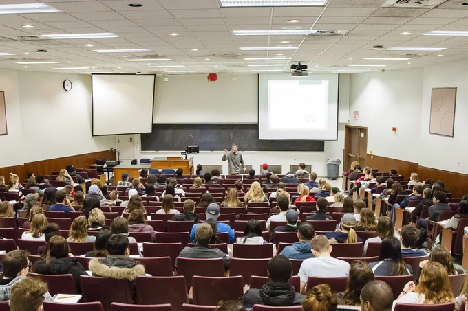 A lecture hall full of students
