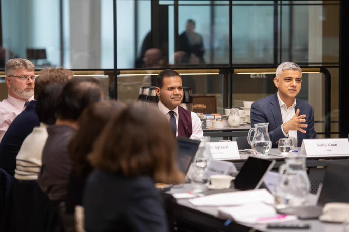 Mayor of London chairing the meeting. 