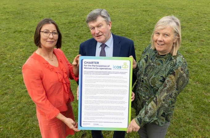 Launching the Charter, ICOS President James O’Donnell was joined on his farm at Golden, Co. Tipperary by Vanessa Kiely-O’Connor, a board member of Bandon Co-operative (on left) and Ann Kinane-Creamer, a board member of Tipperary Co-operative. Picture by Alf Harvey (NO REPRO FEE / FREE TO USE).