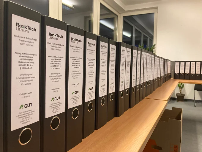 Rock Tech has obtained the first partial license in accordance with the Federal Immission Control Act (BImSchG) for its lithium hydroxide conversion plant in Guben, Germany. The Licensing Authority South of the Brandenburg State Office for the Environment issued the first partial permit to Rock Tech’s lithium conversion plant submitted in February 2022. The permit follows the project’s Early Start Permissions received in December 2022 and January 2023.

It secures first works onsite, which were recently awarded to a regional construction company. The permit received allows complete construction for all non-process buildings and site infrastructure and approves the general plant layout and functions for the spodumene to lithium hydroxide conversion.