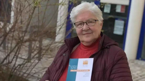 📰 À LIRE AUJOURD'HUI❗️TÉMOIGNAGE. Avec France Ekbom, la maladie des jambes sans repos n’efface plus son sourire - Atteinte de la maladie Willis-Ekbom, Madeleine Taupin, 77 ans, souffre de sensations d’agacement, fourmillements, torsions, sommeil impossible. Elle nous raconte comment l’Association France Ekbom - Syndrome des jambes sans repos lui a fait retrouver le sourire.📲https://www.france-ekbom.fr/articles/94/TEMOIGNAGE-Avec-France-Ekbom-la-maladie-des-jambes-sans-repos-n-efface-plus-son-sourire
#FranceEkbom #sjsr #JambesSansRepos