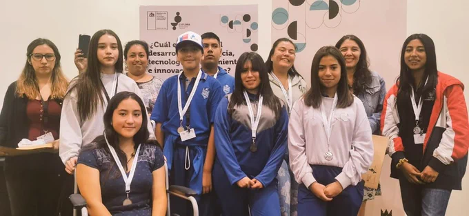 ¡Tremenda representación! En el reciente Congreso Nacional organizado por @explora_cl por parte de estudiantes y docentes de #Limache #LaLigua y #Quillota. Se merecen todo el reconocimiento de sus comunidades