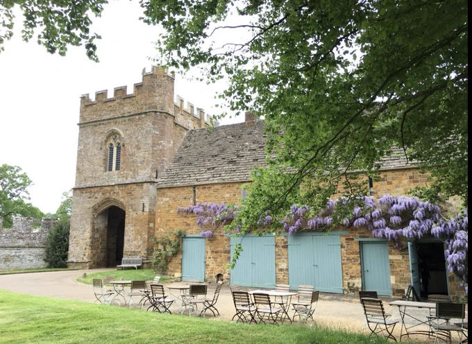 The Gatehouse & Stables Tearoom