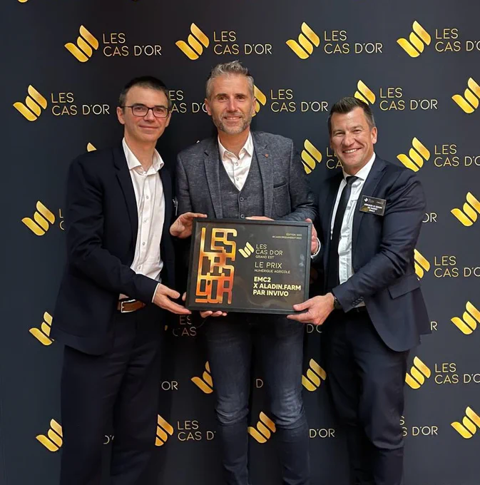 Remise de Prix pour aladin.farm lors de l'évènement des Cas d'Or du Digital de la Région Grand Est ! Une belle récompense que nous dédions à l'ensemble de nos partenaires, coopératives, négoces agricoles, présents à nos côtés depuis le lancement d'aladin.farm il y a 3 ans.
Remerciement tout particuliers aux membres du jury d'avoir perçu la valeur d'aladin.farm comme un canal complémentaire d'achat, d'information et de proximité des agriculteurs avec leur coopérative.