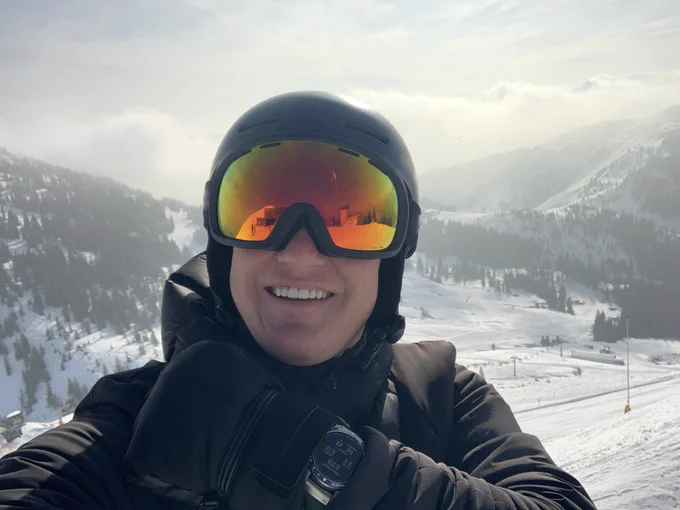 Das richtige Equipment für echte Champions im Schnee? ❄️⛷️ Die MARQ® 2!