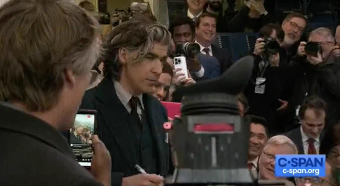James Lance asking a question at the WH Briefing