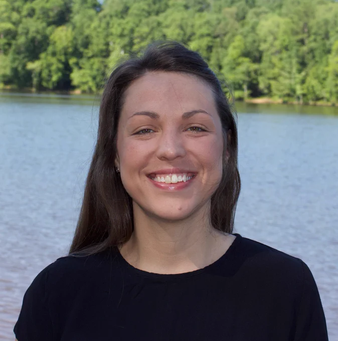 Headshot of Abigail Bennett.