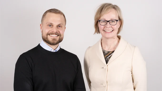 Pohjolan Voiman Sähkö tulee töpselistä -podcastissa aiheena vesi. Mikä on veden tulevaisuus muuttuvassa maailmassa? Mihin kaikkeen se liittyy? Keskustelijoina Liisa Pietola Sitrasta ja Rasmus Pinomaa Kemirasta.