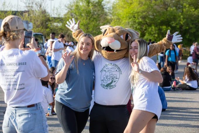 TXST students with Boko the Bobcat mascot at Bobcat Build