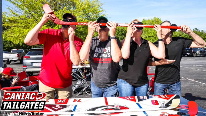 Photo of Canes fans tailgating