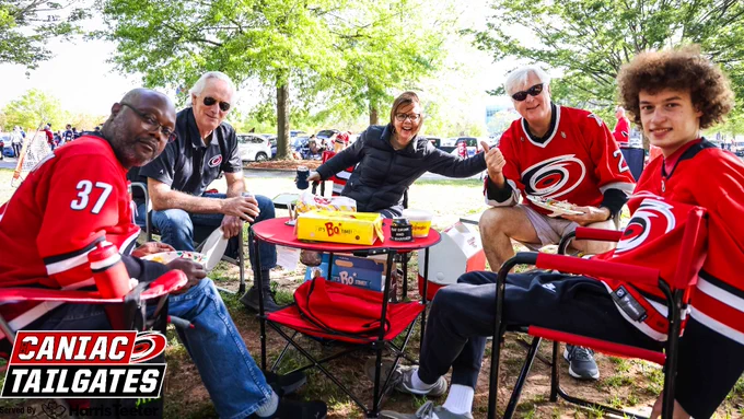 Photo of Canes fans tailgating