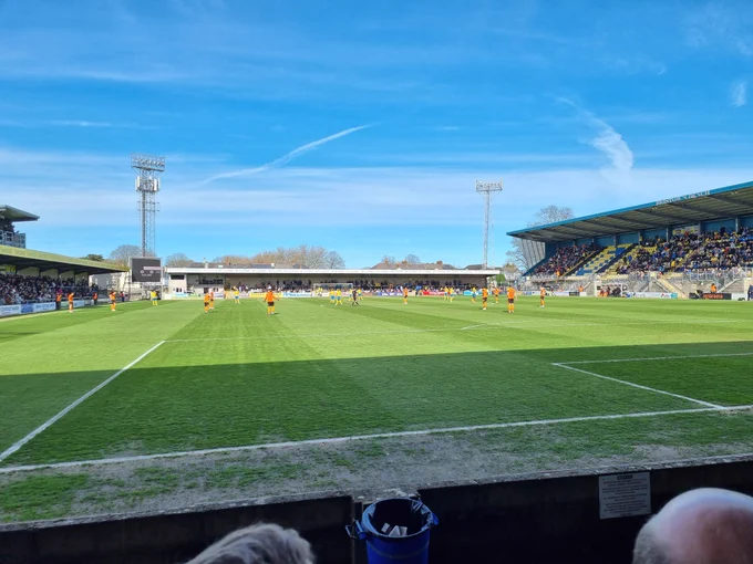 The match gets underway.