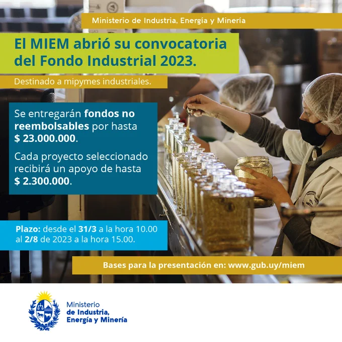 Foto de mujeres trabajando en una línea de producción, en lo que parece miel. Visten tapabocas, etc. Cada proyecto seleccionado recibirá hasta $ 2.300.000. Plazo hasta el 2/8 a la hora 15.00. Debajo, logo del MIEM.