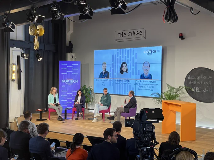 Paneldiskussion zu digitalen Identitäten mit Misbah Khan, Benny Bennet Jürgens und Prof. Dr. Peter Parycek