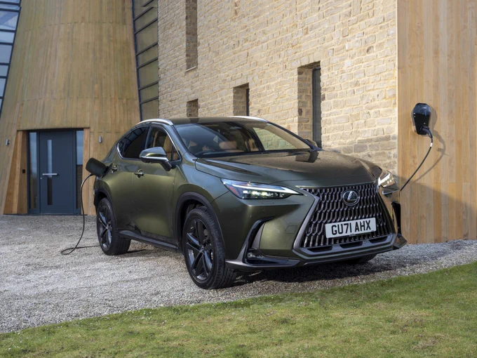 2021 Lexus NX450 plug-in hybrid