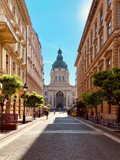 photo courtesy of unsplash, budapest, Hungary