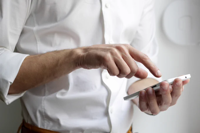 Tapping screen on smartphone