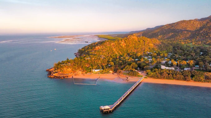 Picnic Bay, Magnetic Island at sunset. Credit: Romain Terpreau on Unsplash