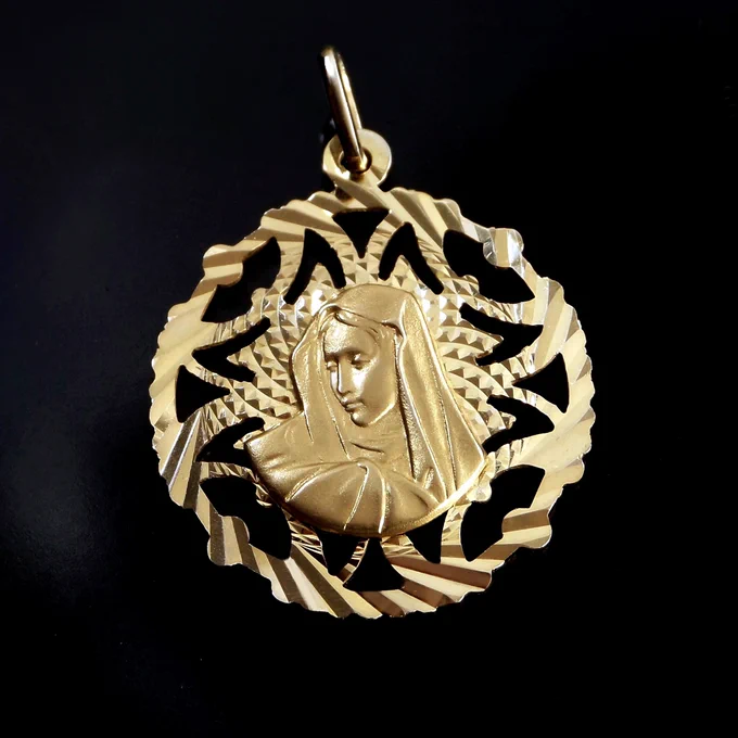 14k Gold Virgin Mary Necklace Pendant Italy