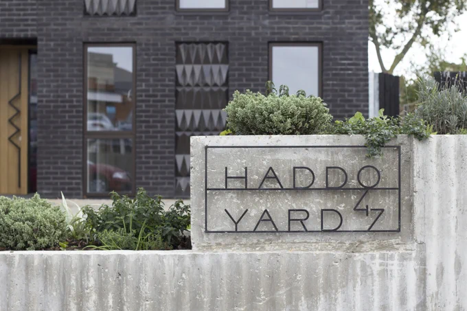 HADDO YARD - 7 new build flats by Denizen Works - with Arrant Land. Photos by David Barbour. 