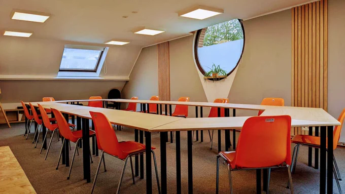 La Grange, salle de réunion de 20  places, au Coworking Fernelmont