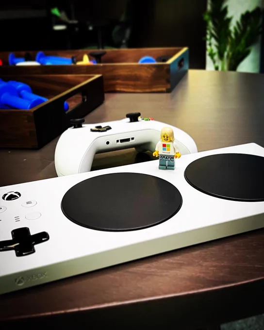 A pic of the Xbox controller and Xbox inclusive controller.
