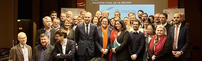 Photo de l'ensemble des partenaires du secteur de l'inclusion numérique.