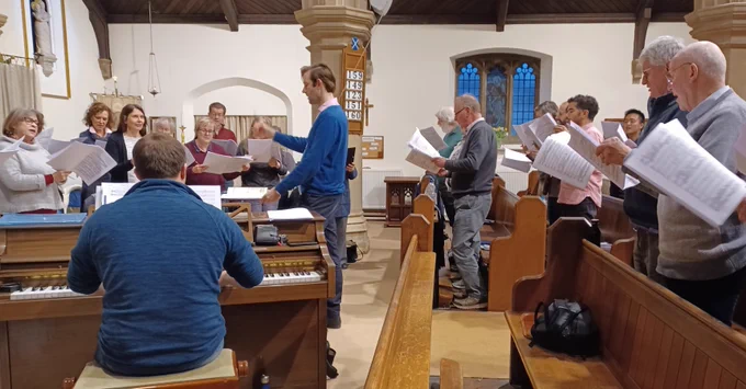 Reading Bach Choir members in rehearsal with director Daniel Mahoney

