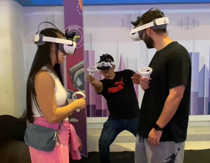 Group playing on SPREE VR Arena