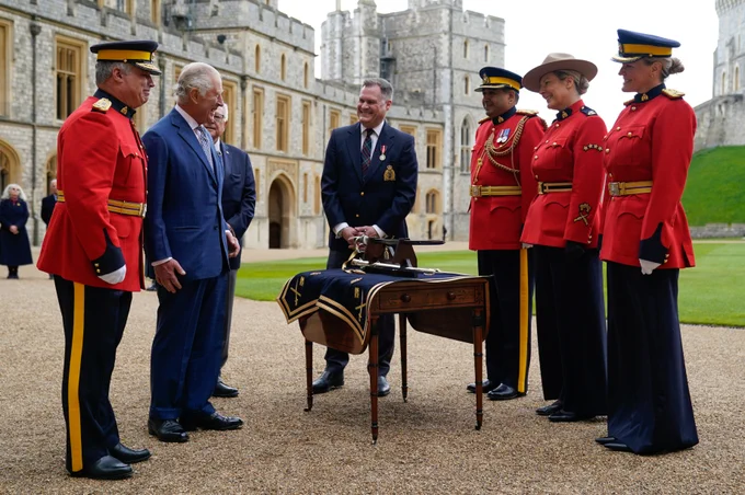 photo of His Majesty King Charles III accepting his title of RCMP Commissioner in Chief at Windsor Castle